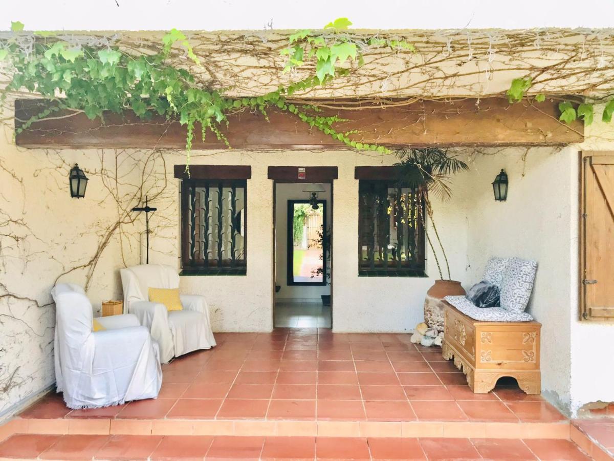 Casa mediterránea con gran jardín y piscina a 500 m de la playa Roda de Bará Esterno foto
