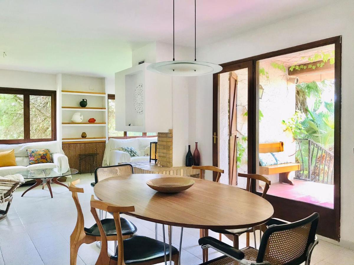 Casa mediterránea con gran jardín y piscina a 500 m de la playa Roda de Bará Esterno foto