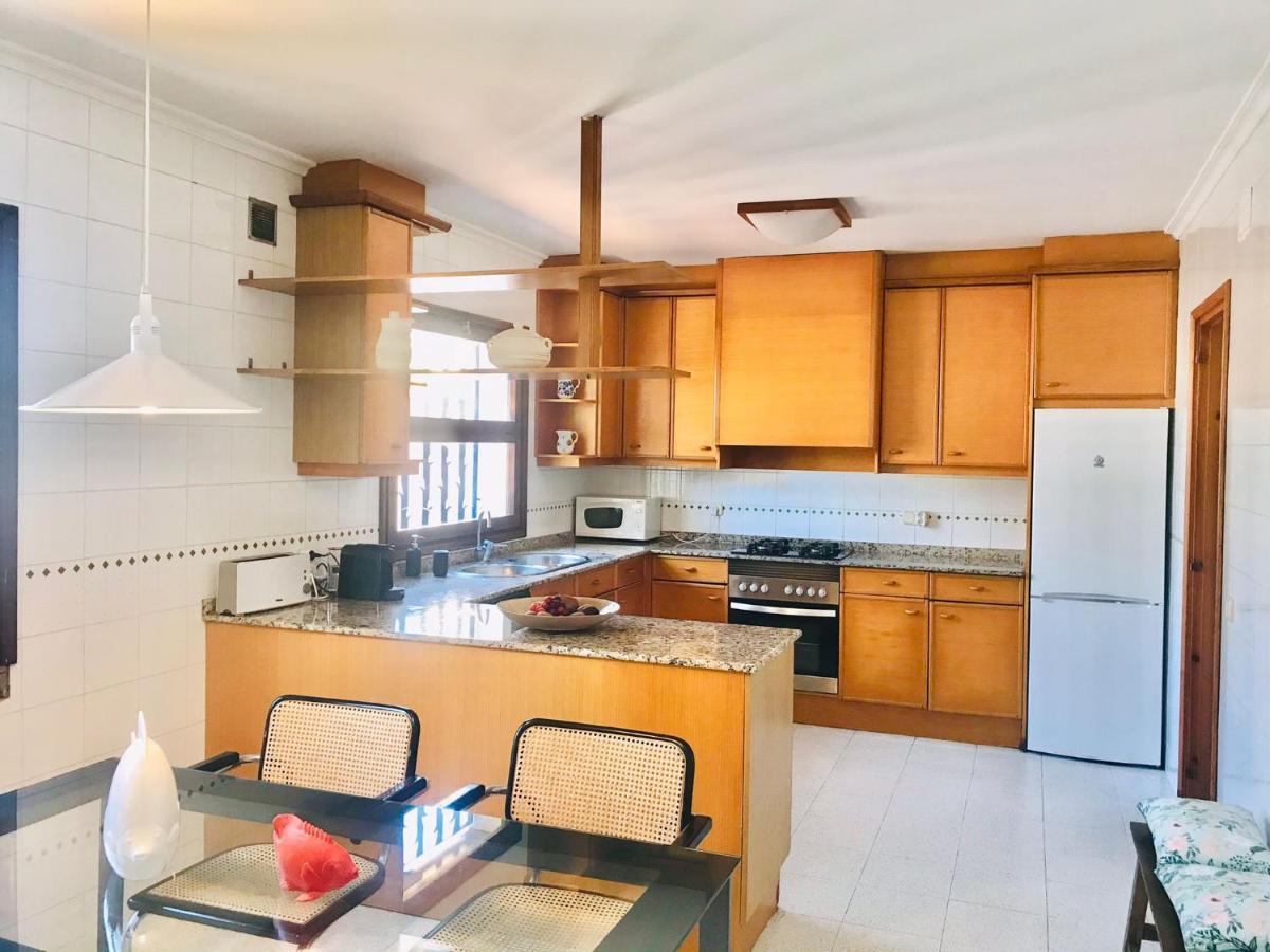 Casa mediterránea con gran jardín y piscina a 500 m de la playa Roda de Bará Esterno foto