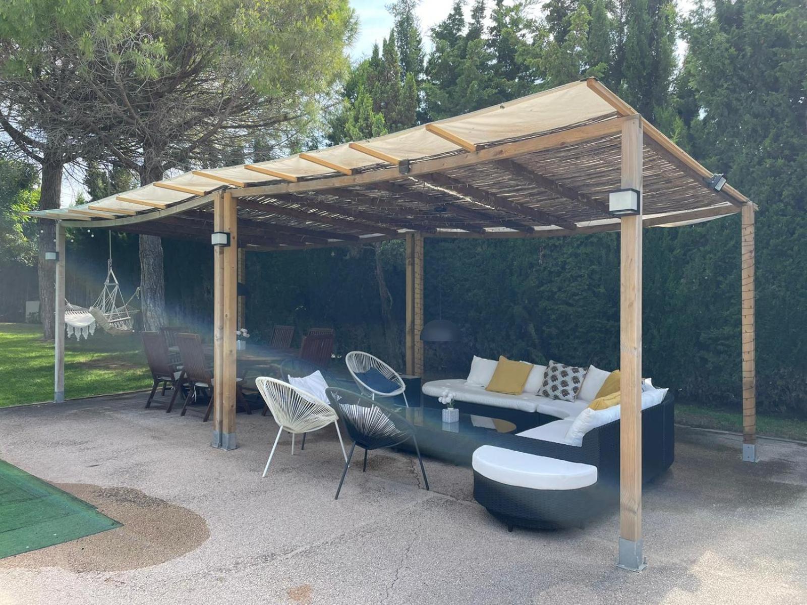 Casa mediterránea con gran jardín y piscina a 500 m de la playa Roda de Bará Esterno foto