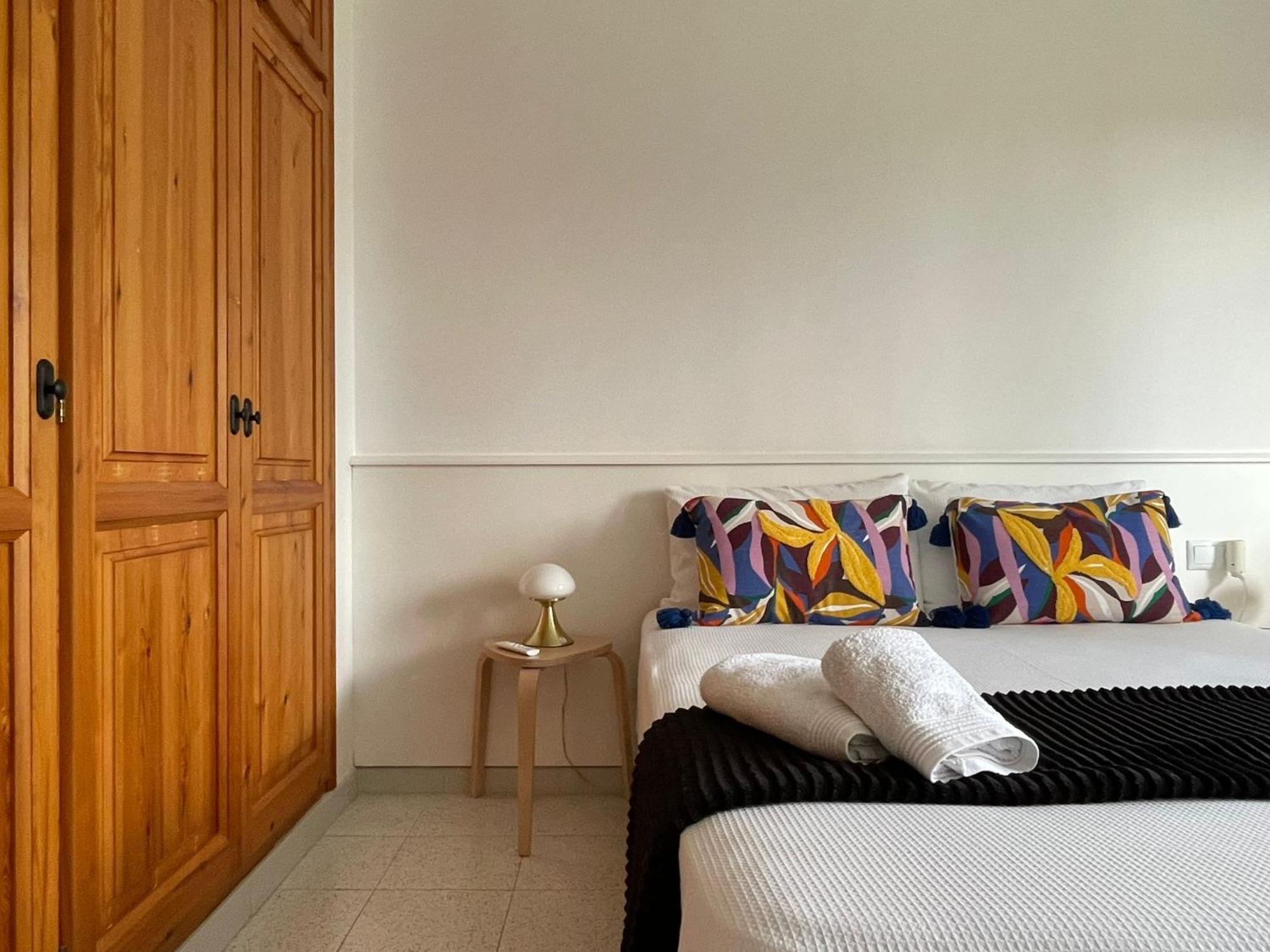 Casa mediterránea con gran jardín y piscina a 500 m de la playa Roda de Bará Esterno foto